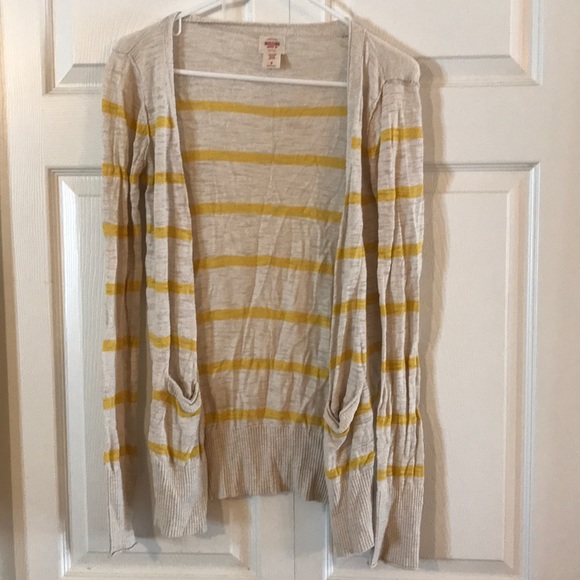5 Cardigans for $10 😃 - Picture 5 of 5